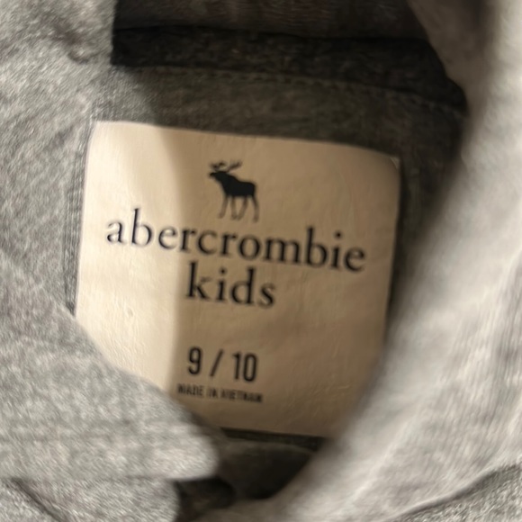 Abercrombie kids gray hoodie size 9/10 in excellent condition - Picture 3 of 8
